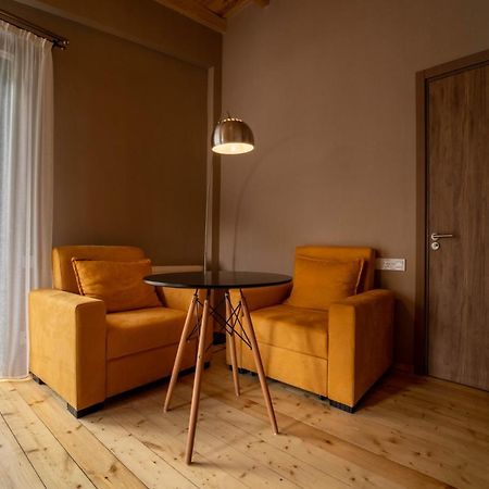 Hotel Lahili Mestia Bagian luar foto