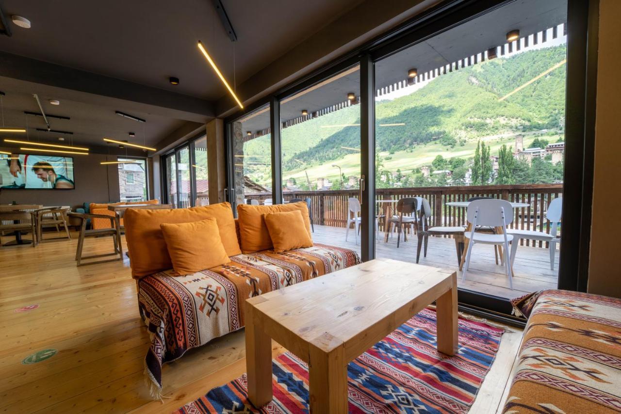 Hotel Lahili Mestia Bagian luar foto