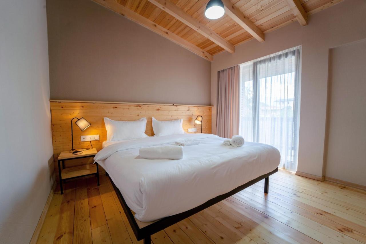 Hotel Lahili Mestia Bagian luar foto
