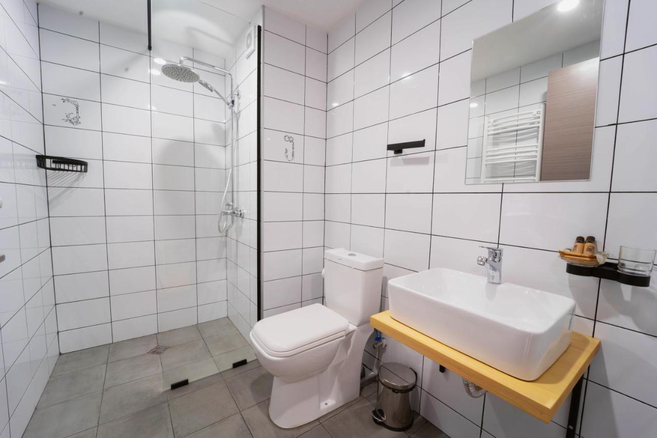 Hotel Lahili Mestia Bagian luar foto