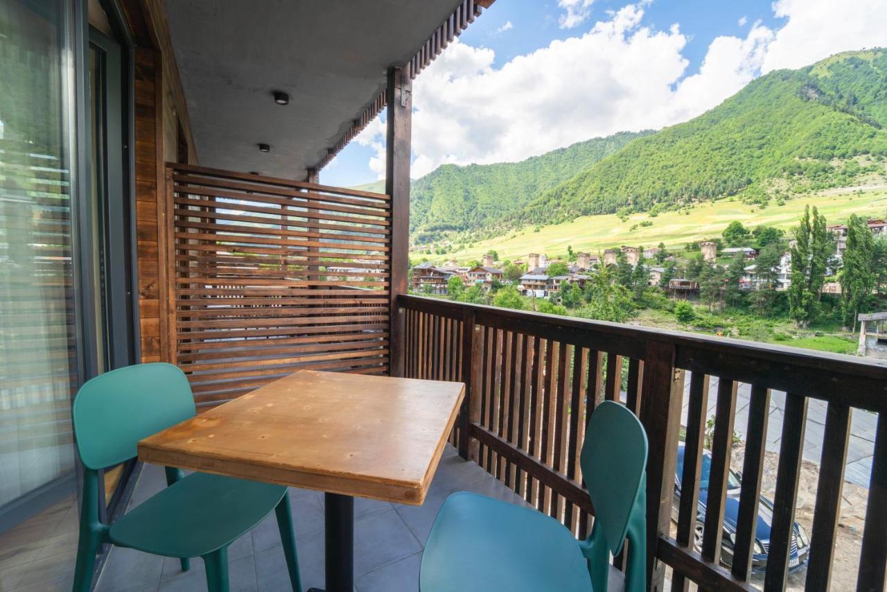 Hotel Lahili Mestia Bagian luar foto