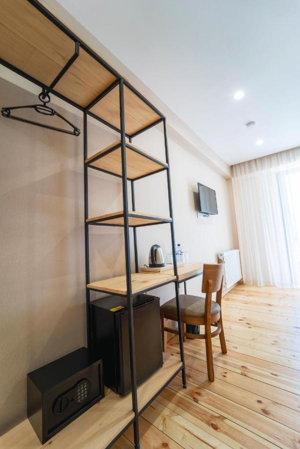 Hotel Lahili Mestia Bagian luar foto
