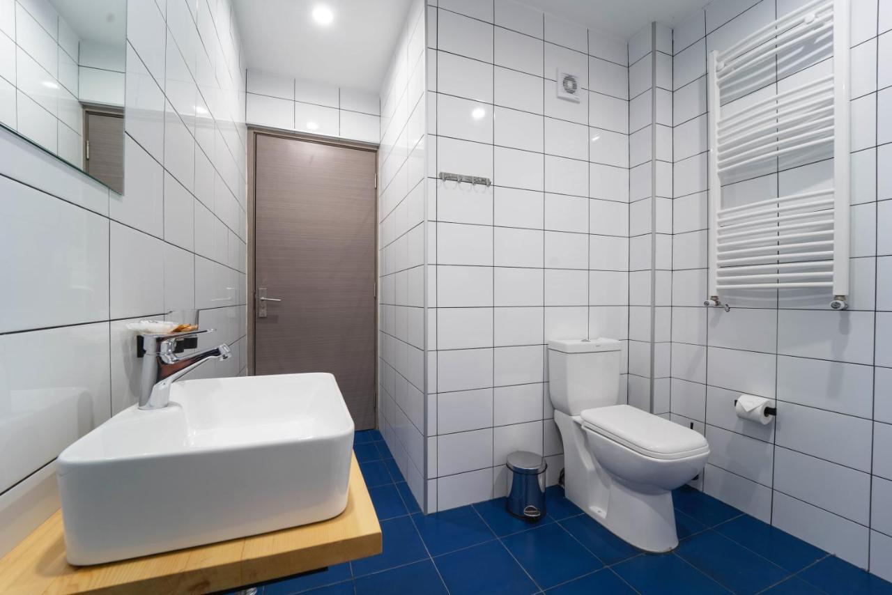 Hotel Lahili Mestia Bagian luar foto